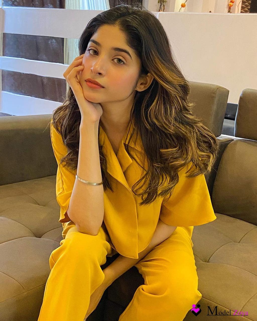 Call Girls service in Bandra